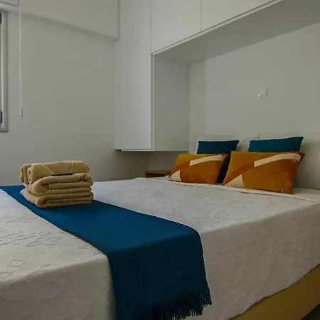 Phaedrus Living: Seaview Gold Flat Lighthouse 48 Апартаменты Пафос
