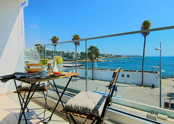 Phaedrus Living: Seaview Gold Flat Lighthouse 48 Appartamento