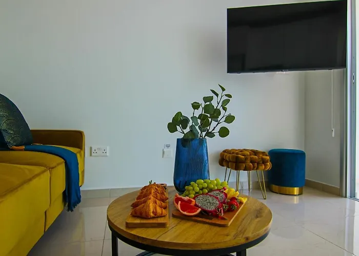 Phaedrus Living: Seaview Gold Flat Lighthouse 48 Paphos